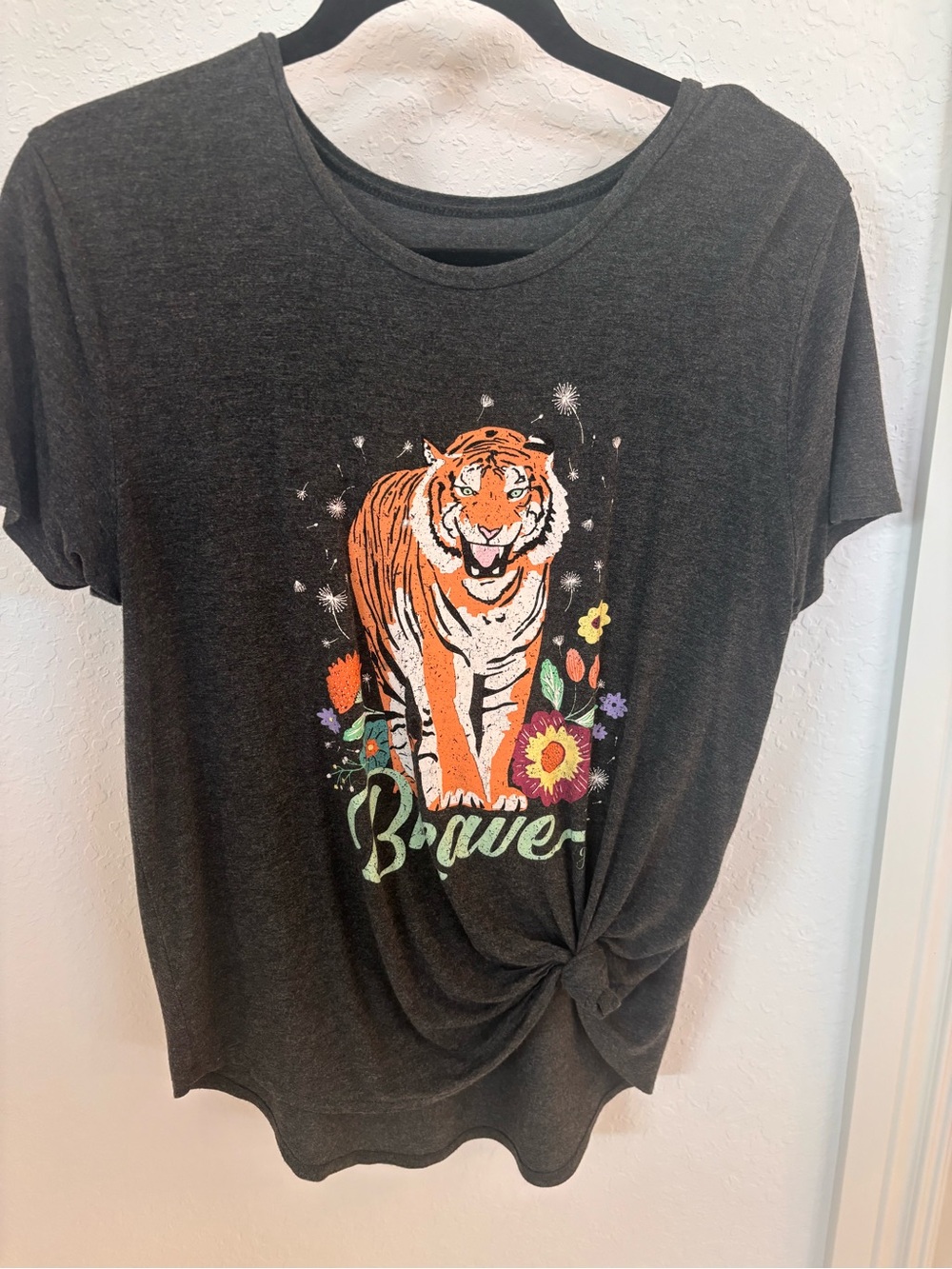 Brave Tiger Graphic Tee - Dark Gray